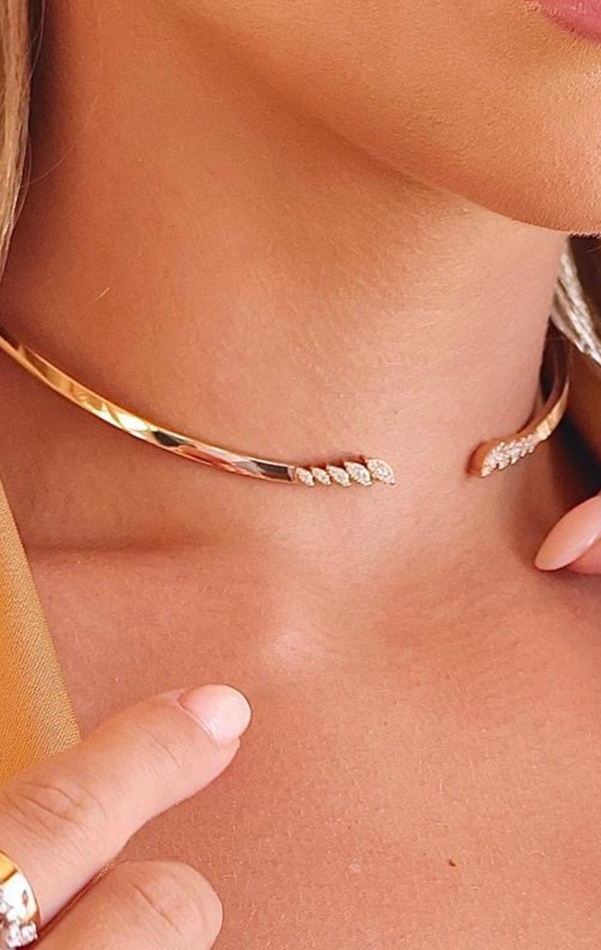 Fivefold Majesty Choker